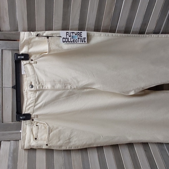 WOMEN'S FLARE LEG DENIM PANT | FUTURE COLLECTIVE | 20 - Picture 5 of 14